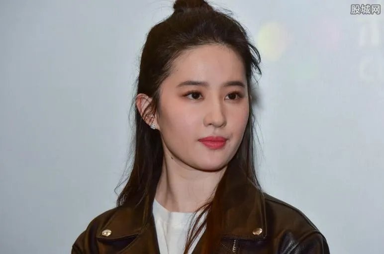 刘亦菲和曾轶可百合传闻 刘亦菲和曾轶可的真实关系