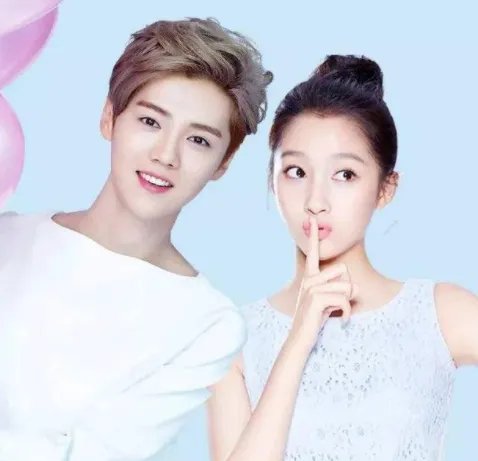 网友偶遇关晓彤、鹿晗打羽毛球，路人镜头下的他们状态如何？