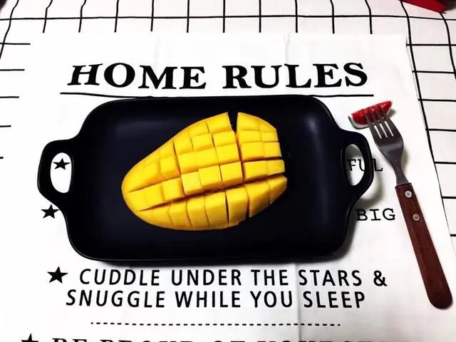 你私藏了哪些美食类电脑壁纸愿意分享？