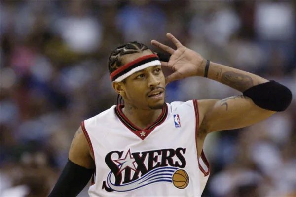 最受欢迎的十大篮球明星 这些篮球明星都是相当有名的