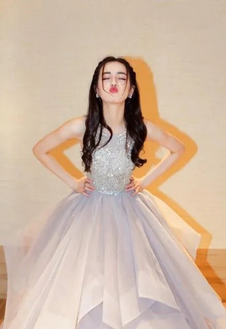 如何评价鹿晗和迪丽热巴吗？他们是不是特别合适？