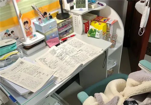 书桌尺寸标准一般是多少