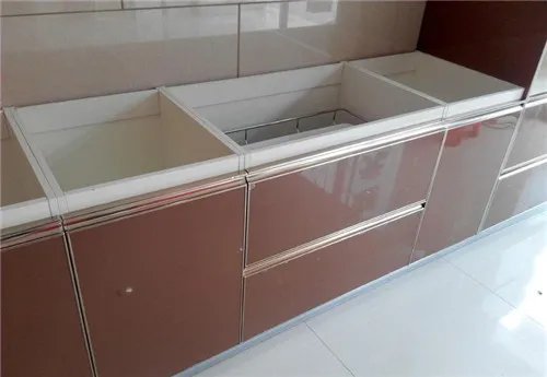 亚克力橱柜门板很贵吗 亚克力橱柜门板有什么优点