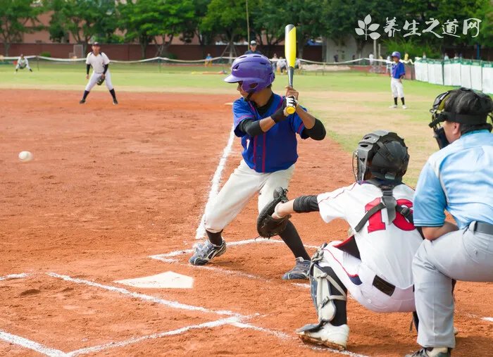 篮球简单过人技巧30招