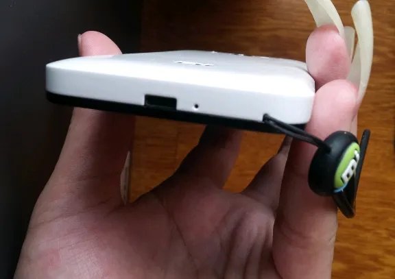 手机挂绳如何安装？