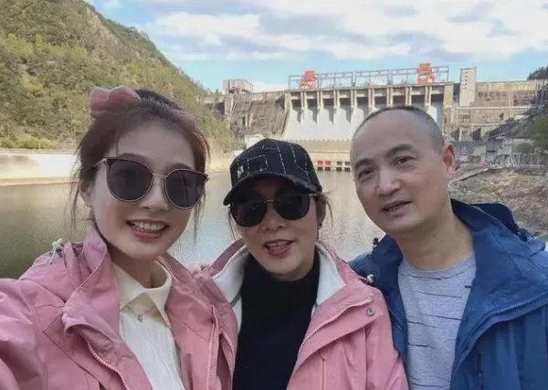 冯琳生活照图片