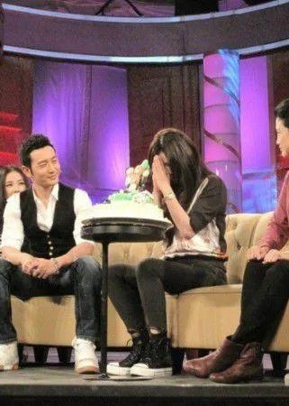 赵薇黄晓明的关系到底有多好？