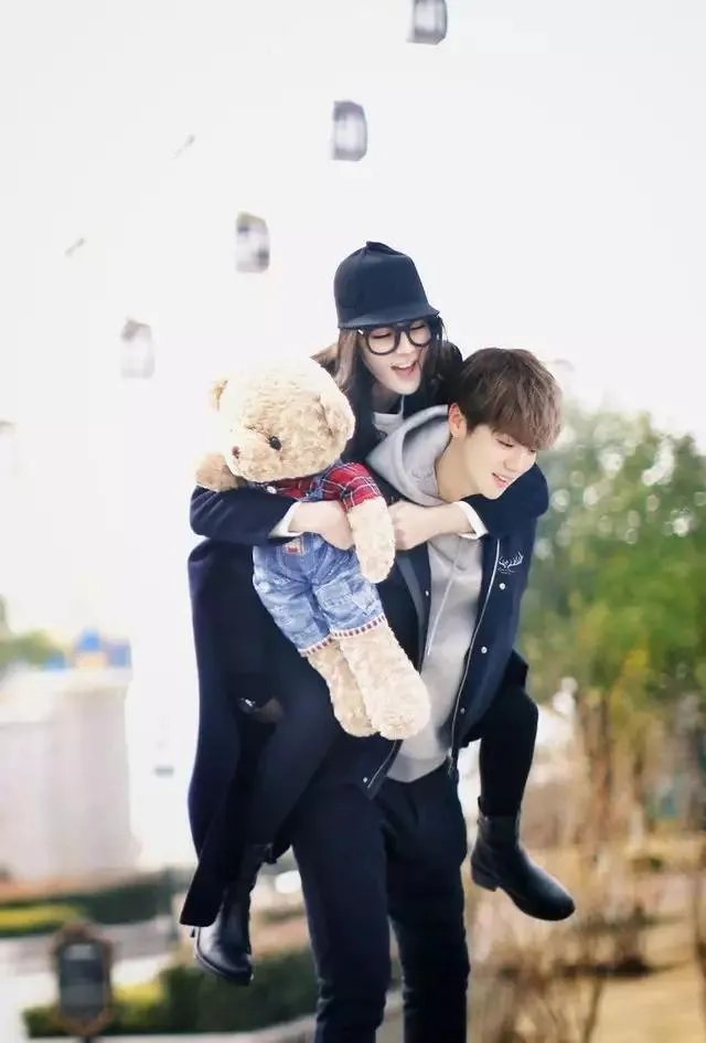 如何评价鹿晗和迪丽热巴吗？他们是不是特别合适？