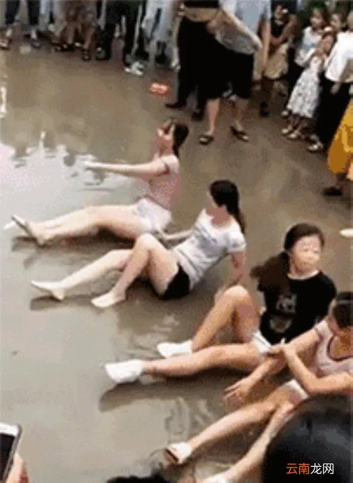 史上超级爆笑动态图 搞笑图片笑死人动态