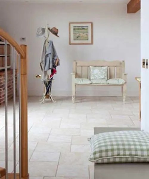 小户型玄关装修效果图 进门玄关装修温馨十足