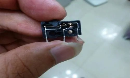 微动开关的分类有哪些 使用微动开关应注意些什么