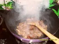 卷心菜炒肉的做法