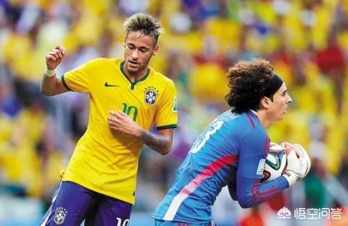 奥乔亚在世界杯赛场上表现惊人，但是为什么豪门俱乐部没有找他？