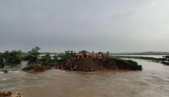 鄱阳湖各水文站全线告急 江西宣布进入战时状态