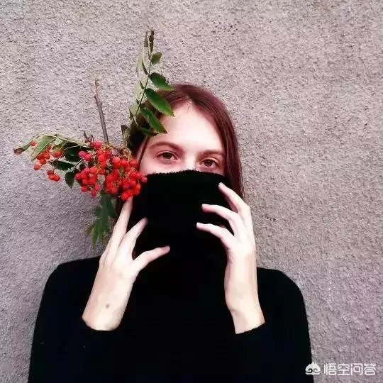 长发高冷女生头像？