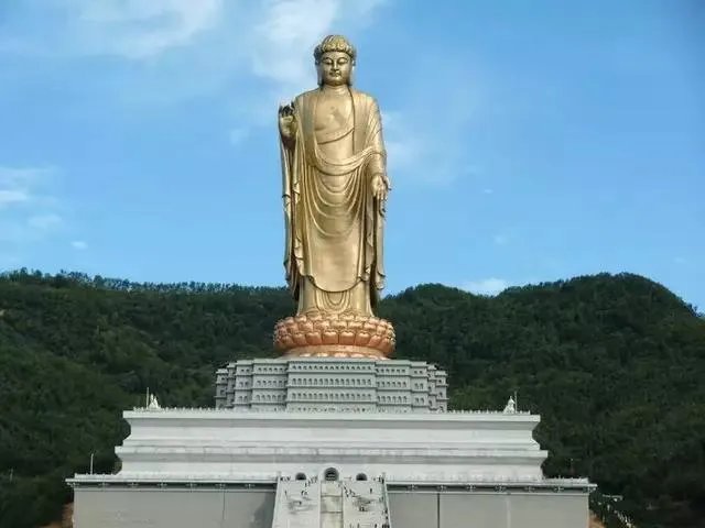 对联：月落和尚青山去，下联如何对？