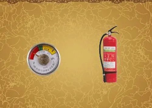 怎样使用干粉灭火器