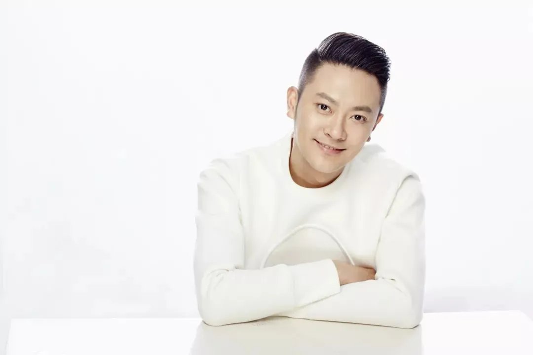 印小天到底发了什么事呢？微博评论都能上热搜啦？