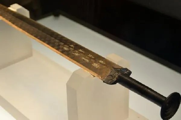 勾践剑什么材料的