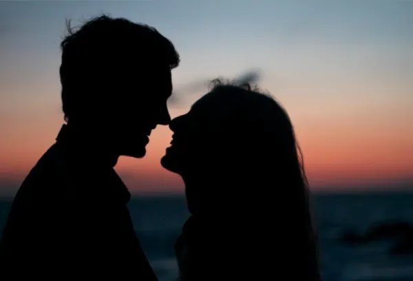 baby can you kiss me上一句