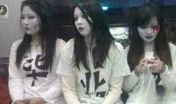 上海地铁女僵尸是真的吗 毕业血礼微电影是怎么回事