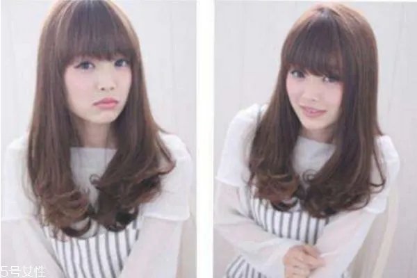 长卷发发型背影图片 学生长卷发发型图片