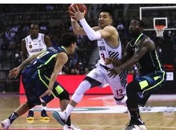 辽宁男篮主场胜广东总分是2-0了吗?