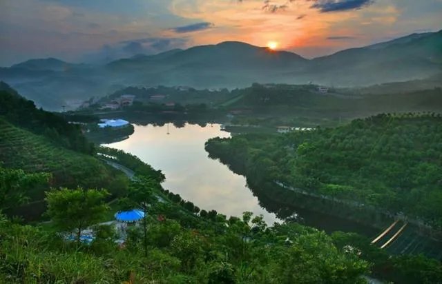 梅州雁鸣湖景色很美吗？