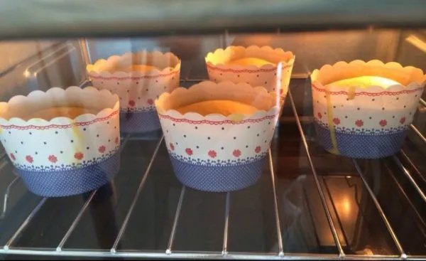 如何用烤箱做蛋糕  初学者必看的