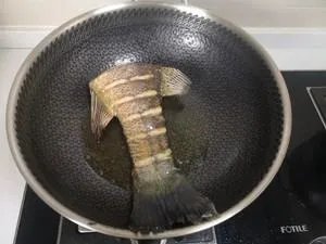 海鲈鱼的做法 最正宗的做法