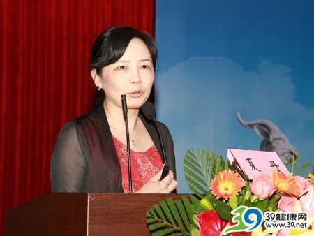 浙江大学医学院附属第一医院泌尿外科夏丹：腹腔镜肾部分切除术