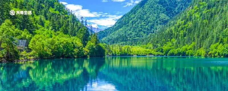 九寨沟在四川哪个城市