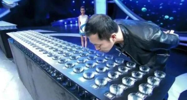 “水哥”王昱珩被警方邀请协助破案，后来怎样了？