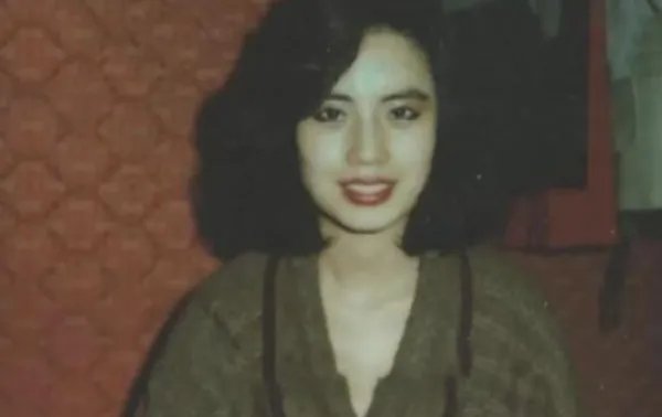 曾是高配版林允儿，整容上瘾后自己注射色拉油，结果怎么样了呢？