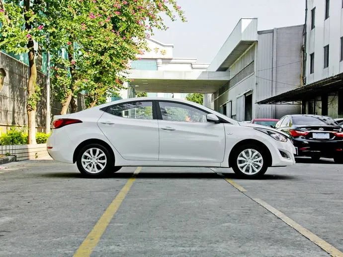 GL8陆尊和艾维亚有什么区别,gl8艾瑞亚和陆尊 区别