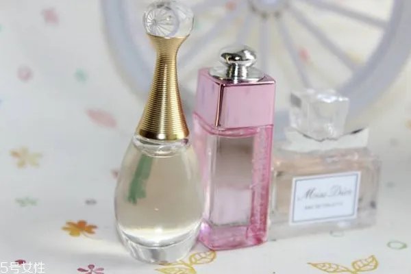 什么性格适合什么香水 性格高冷用什么香水