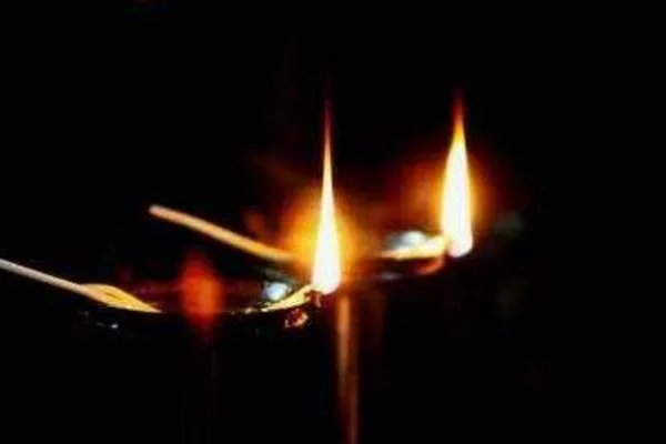 古代墓室的长明灯为何千年不灭？