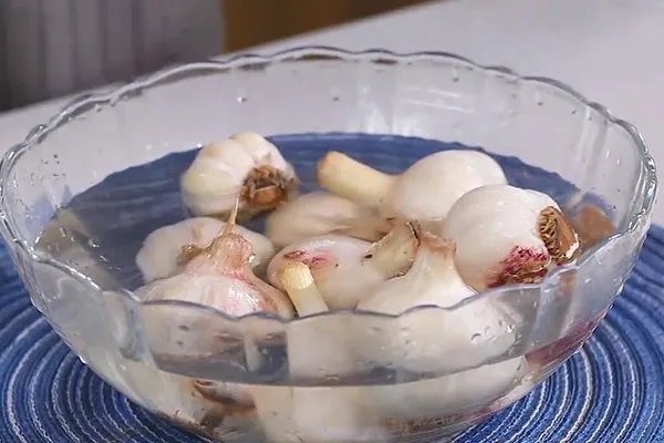 糖醋蒜的做法 如何自制糖醋蒜