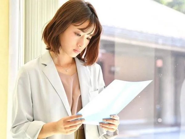 石原里美已于去年领证，她隐瞒结婚消息的行为算不算欺骗粉丝？