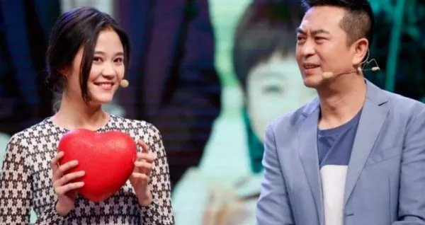 出道16年的岳红女儿，生父是谁现在知道了吗？