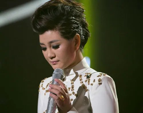 降央卓玛性感照片曝光 天下最美女中音