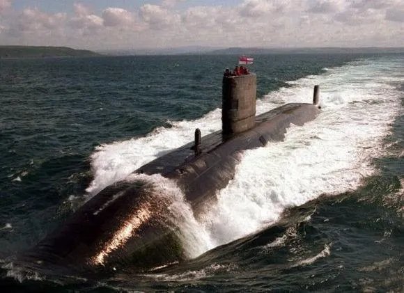 核潜艇的图片