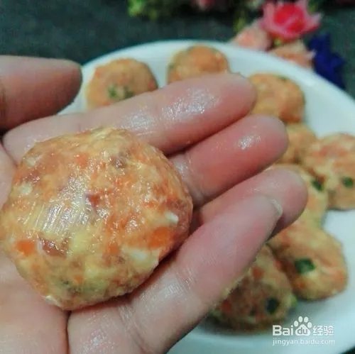 请问怎样炸肉丸子好吃?