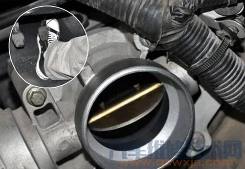 节气门多久清洗一次,节气门脏了有什么表现 如何判断节气门脏了