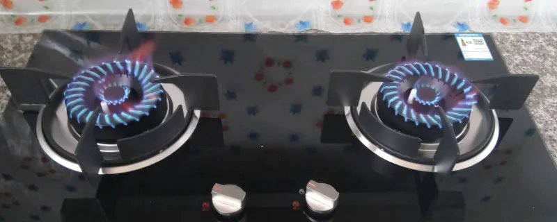 煤气灶冒黑烟什么原因