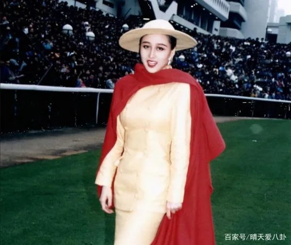 利智离开赌王后，为何与李连杰定“十年之约”，才步入婚姻殿堂？