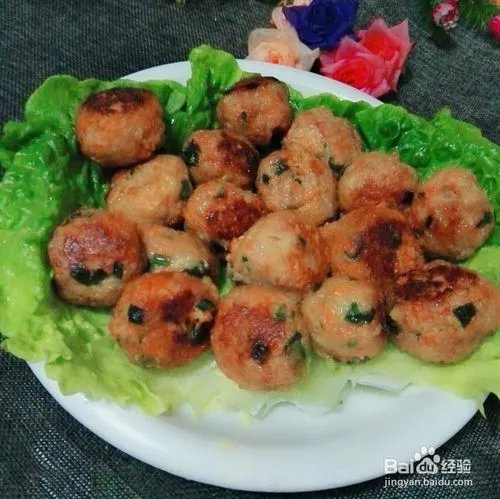 请问怎样炸肉丸子好吃？