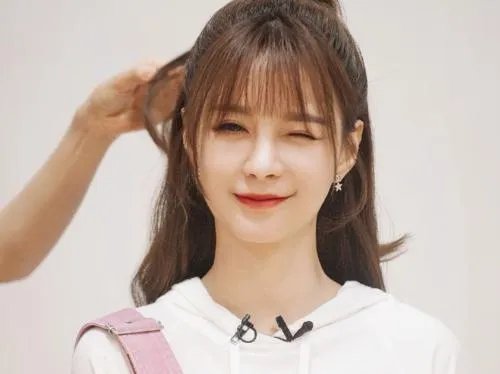 如何评价沈梦辰15年前参加模特选秀的照片？