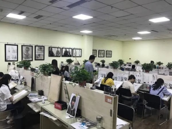 艺考画室培训？