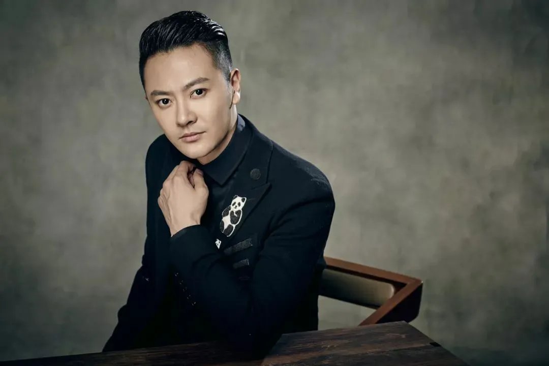 印小天到底发了什么事呢？微博评论都能上热搜啦？